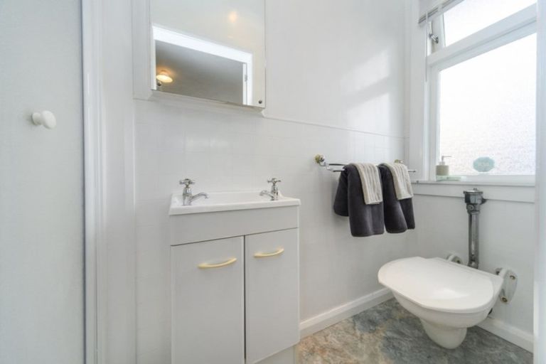 Photo of property in 26 Rangitira Avenue, Palmerston North, 4414