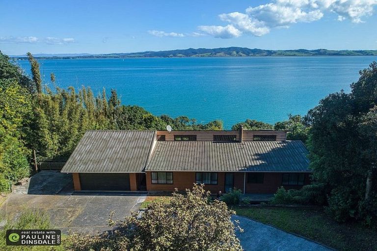 Photo of property in 206 Manganese Point Road, Tamaterau, Whangarei, 0174