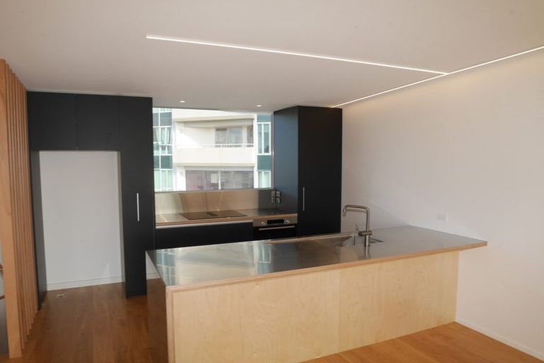 Photo of property in 384d Kapiti Road, Paraparaumu Beach, Paraparaumu, 5032