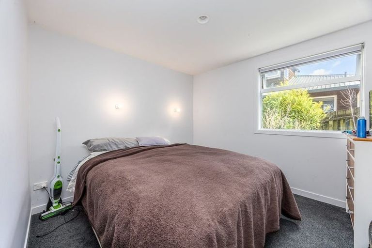 Photo of property in 18 Zita Avenue, Matakatia, Whangaparaoa, 0930
