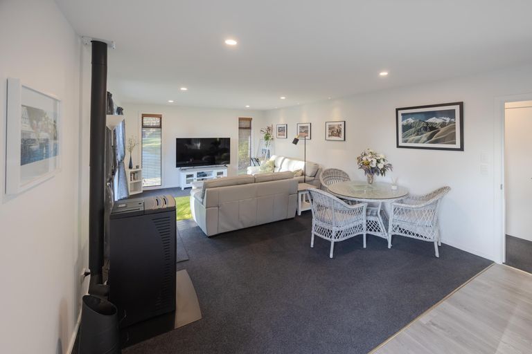 Photo of property in 10 Bute Street, Moeraki, 9482