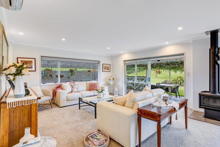 Photo of property in 170 Pomona Road, Kumeu, 0891