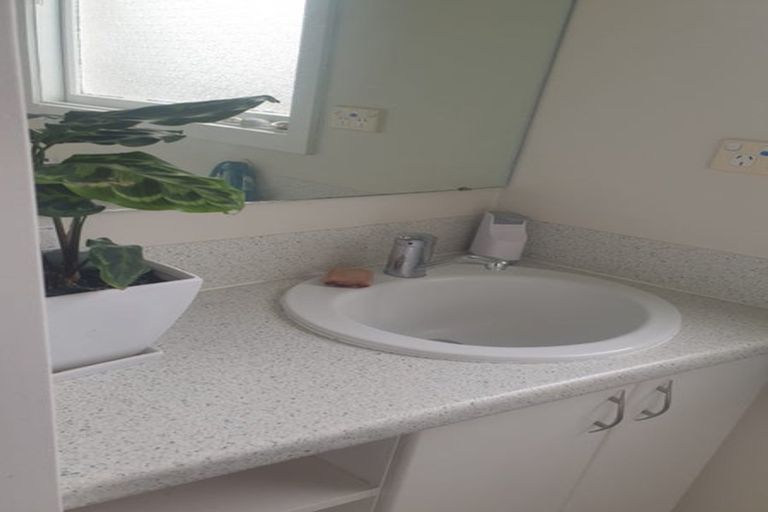 Photo of property in 18 Ashfield Place, Ilam, Christchurch, 8041