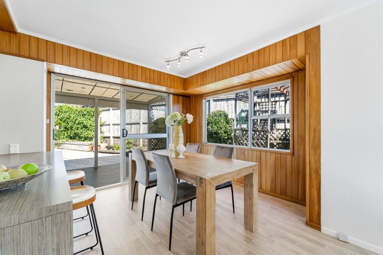 Photo of property in 10 Helvetia Drive, Browns Bay, Auckland, 0630