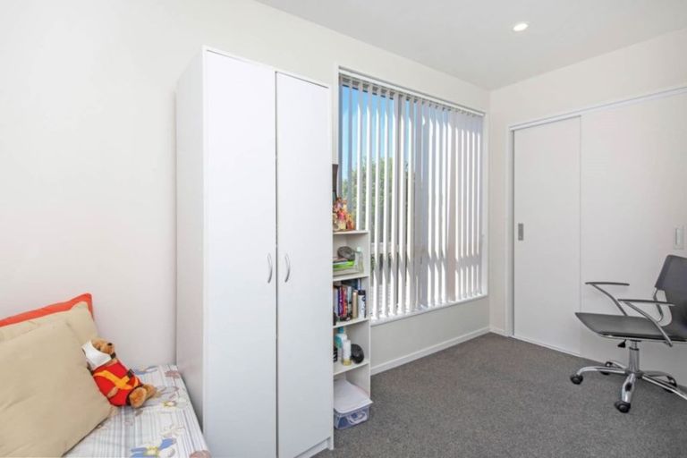 Photo of property in 35/11 Ray Small Drive, Papakura, 2110