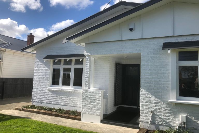 Photo of property in 33 Waldegrave Street, Palmerston North, 4410