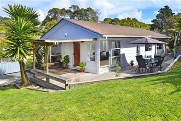 Photo of property in 78 Stapleford Crescent, Browns Bay, Auckland, 0630