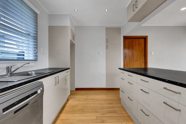 Photo of property in 8 Penrith Street, Westown, New Plymouth, 4310