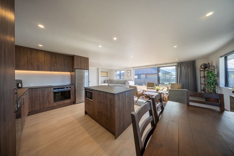 Photo of property in 22 Marakura Drive, Te Anau, 9600