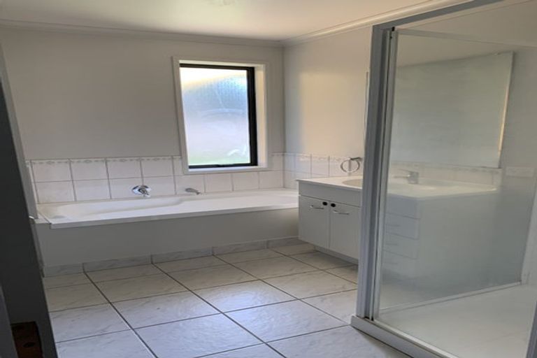 Photo of property in 19a Crawford Avenue, Mangere Bridge, Auckland, 2022