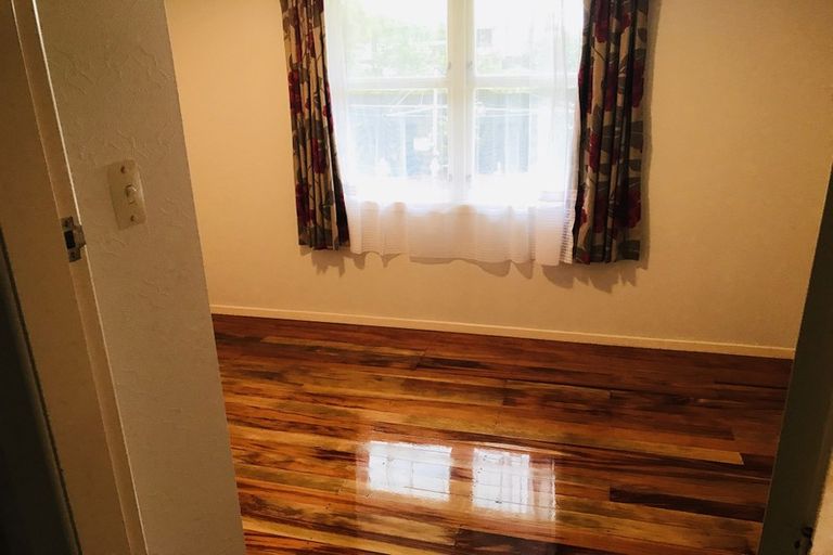 Photo of property in 42 Mcfarlane Street, Oakura, 4314