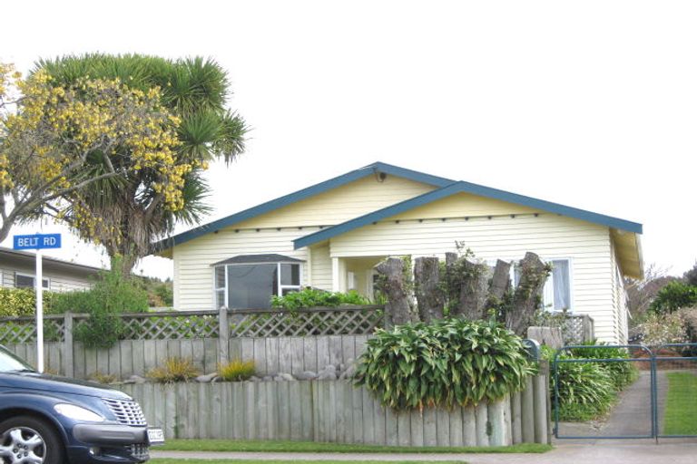 Photo of property in 18 Belt Road, Moturoa, New Plymouth, 4310