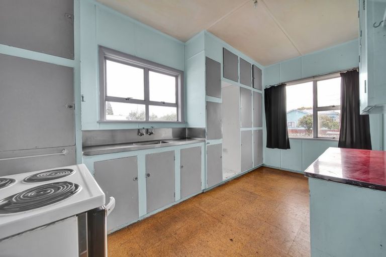 Photo of property in 12 Clive Street, Hawera, 4610