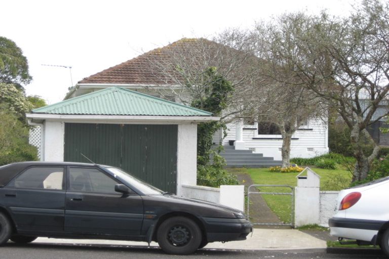 Photo of property in 370 Carrington Street, Upper Vogeltown, New Plymouth, 4310