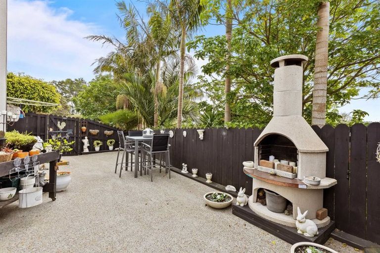 Photo of property in 12/102 Greenhithe Road, Greenhithe, Auckland, 0632