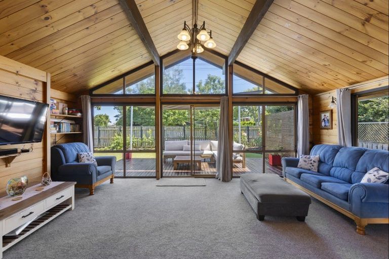 Photo of property in 12b Woodleigh Street, Frankleigh Park, New Plymouth, 4310