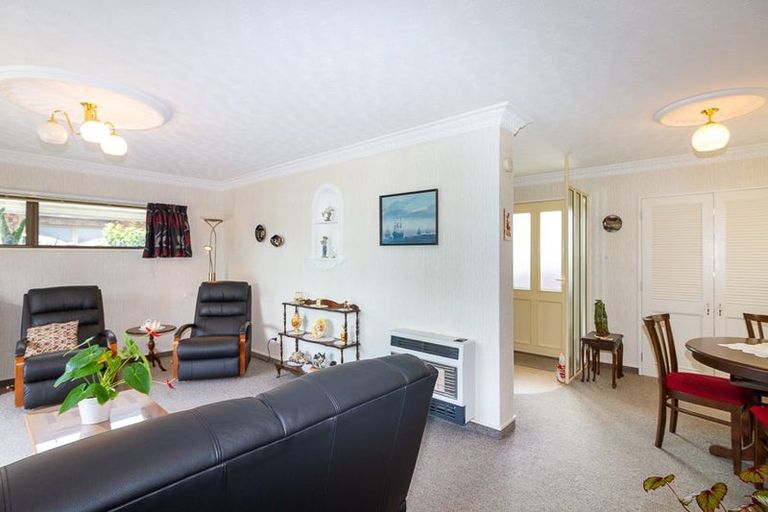 Photo of property in 15 Aintree Crescent, Awapuni, Palmerston North, 4412