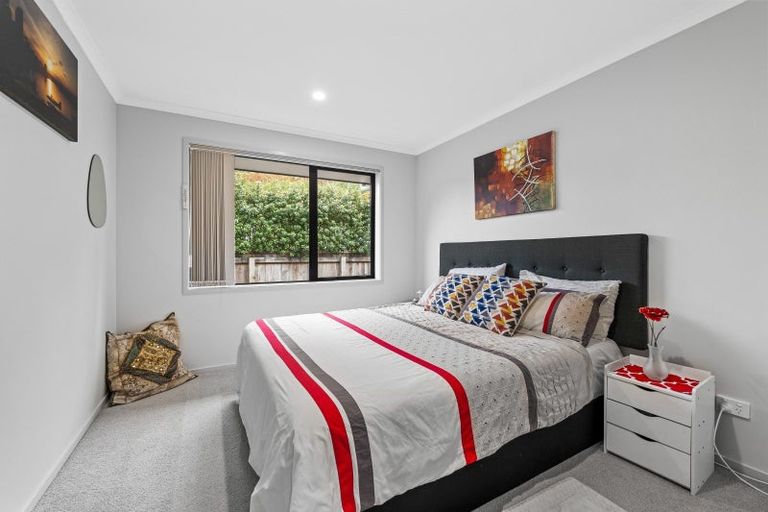 Photo of property in 11 Frederick Place, Whalers Gate, New Plymouth, 4310