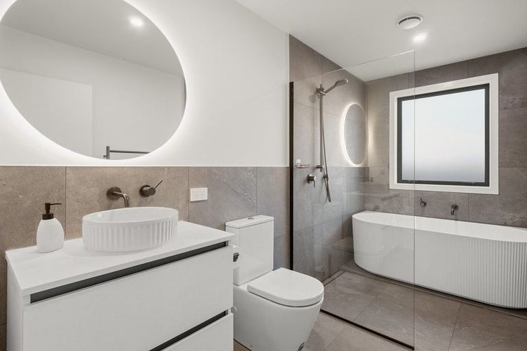 Photo of property in 19 Grain Close, Jacks Point, 9371