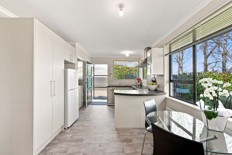 Photo of property in 1/126 Lake Terrace Road, Burwood, Christchurch, 8061