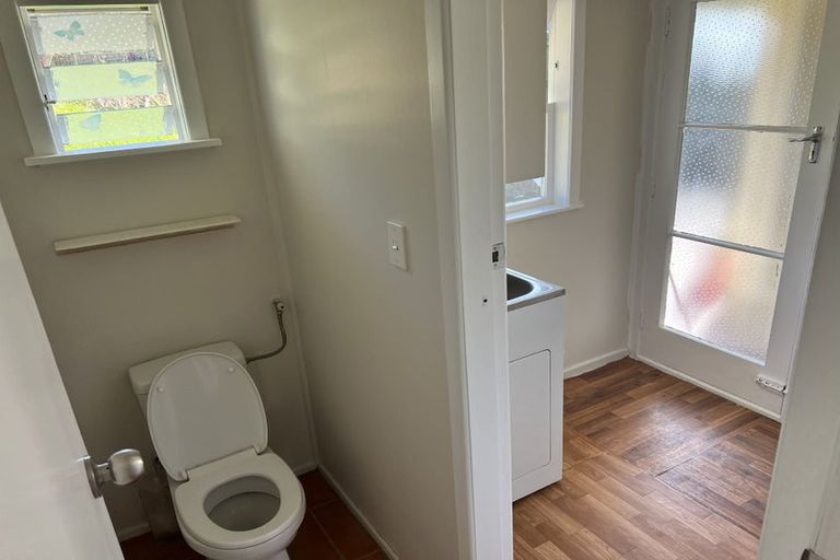 Photo of property in 48 Bruce Road, Glenfield, Auckland, 0629