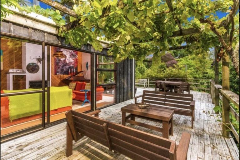 Photo of property in 43 Penzance Road, Mairangi Bay, Auckland, 0630