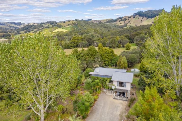 Photo of property in 2 Mangataraire Road, Horeke, Okaihau, 0475