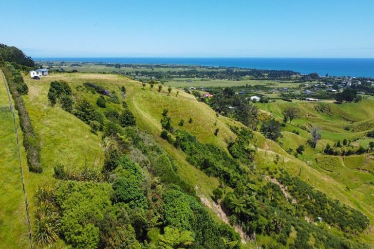 Photo of property in 167 Wairau Road, Kaitake, New Plymouth, 4374