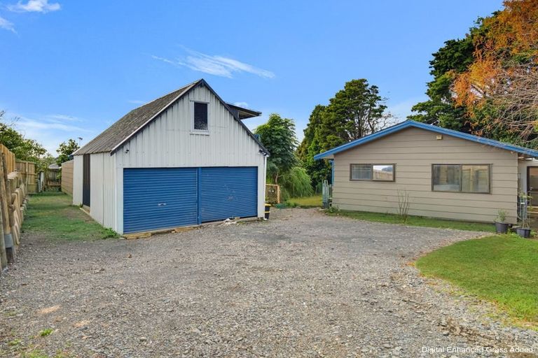 Photo of property in 2b Collingwood Road, Waiuku, 2123