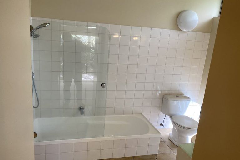 Photo of property in 35a Clifton Road, Hauraki, Auckland, 0622