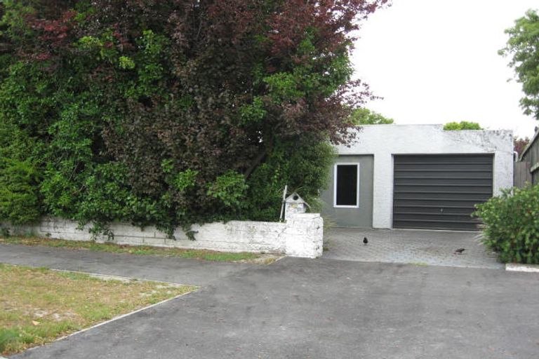Photo of property in 61 Kirkwood Avenue, Upper Riccarton, Christchurch, 8041