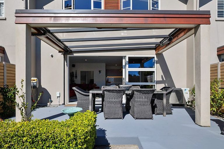 Photo of property in 250b Courtenay Street, Strandon, New Plymouth, 4312