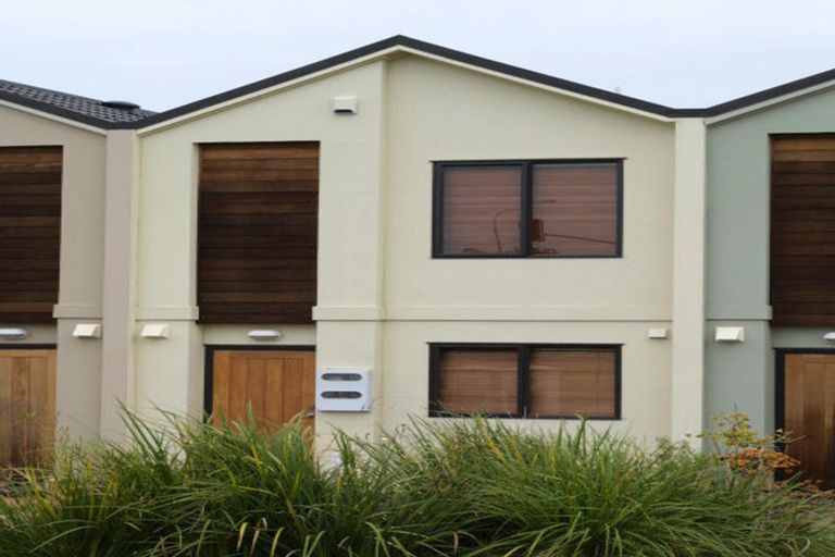 Photo of property in 39 Spalding Rise, Golflands, Auckland, 2013