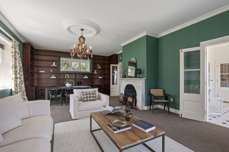 Photo of property in 14 Macmillan Avenue, Cashmere, Christchurch, 8022