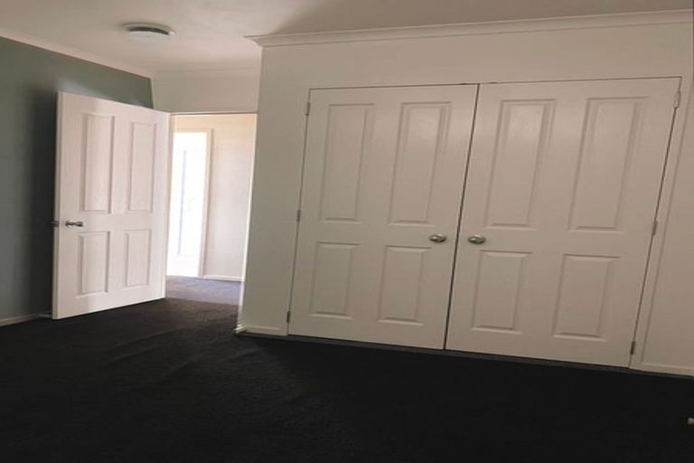 Photo of property in 30 Magnolia Drive, Waiuku, 2123