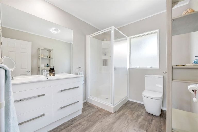 Photo of property in 11 Ballycullanie Place, Dannemora, Auckland, 2016