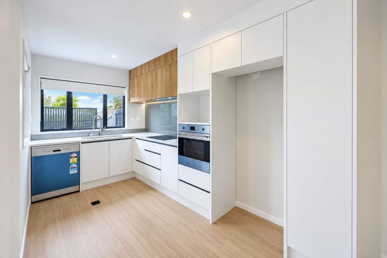 Photo of property in 5/7 Tapu Road, Huapai, Kumeu, 0810
