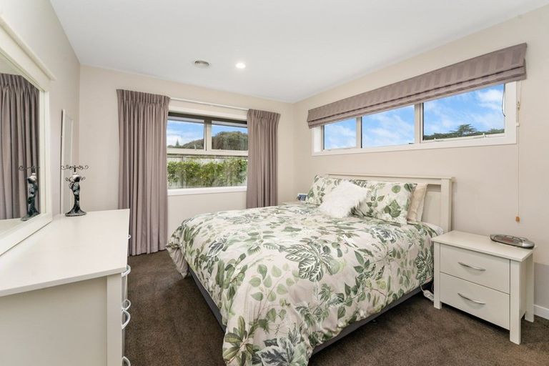 Photo of property in 96 The Drive, Paraparaumu Beach, Paraparaumu, 5032