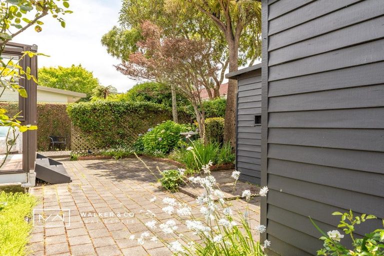 Photo of property in 1 Bathurst Street, Silverstream, Upper Hutt, 5019