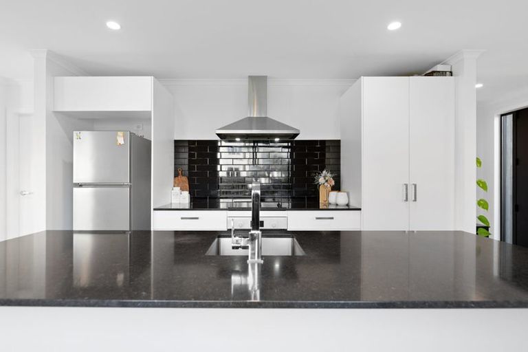 Photo of property in 14 Huriana Crescent, Te Puke, 3119