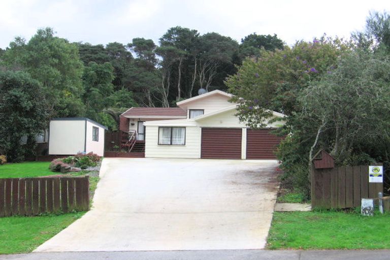 Photo of property in 178 Everglade Drive, Totara Heights, Auckland, 2105
