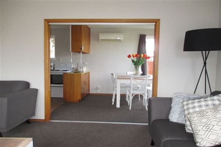 Photo of property in 6 Davidson Crescent, Hornby, Christchurch, 8042