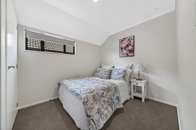 Photo of property in 2/27 Kellaway Drive, East Tamaki, Auckland, 2013