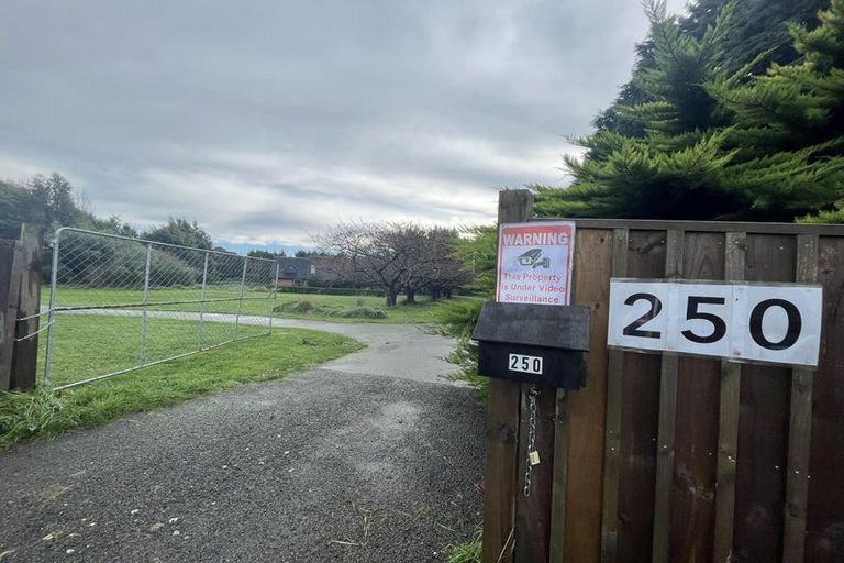 Photo of property in 250 Johns Road, Northwood, Christchurch, 8051