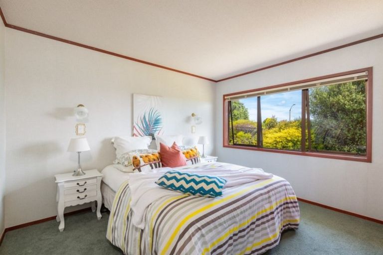 Photo of property in 12 Kotare Place, Sandspit, Warkworth, 0982