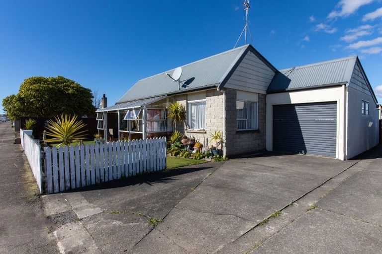 Photo of property in 18a Tennyson Street, Dannevirke, 4930