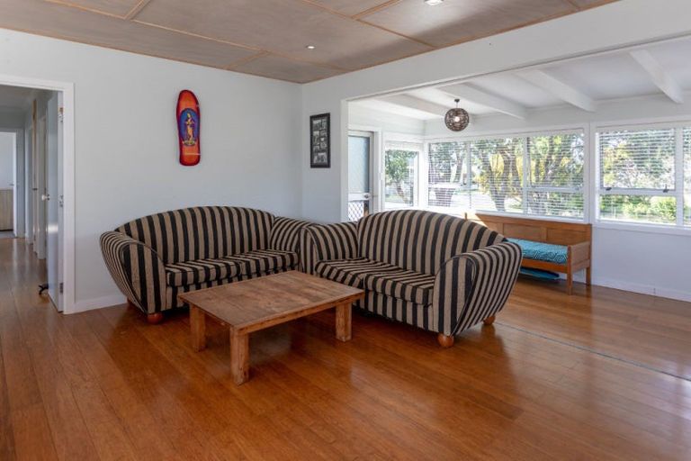 Photo of property in 114 Chartwell Avenue, Whangamata, 3620