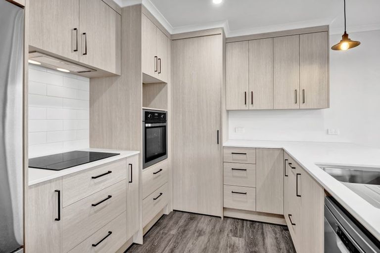 Photo of property in 30a Hunter Street, Hawera, 4610