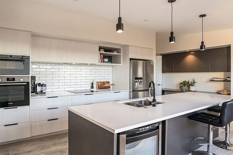 Photo of property in 10 Knightia Drive, Papamoa Beach, Papamoa, 3118