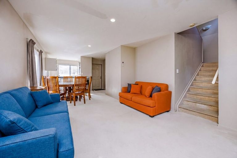 Photo of property in 101 Malaspina Place, Papatoetoe, Auckland, 2025